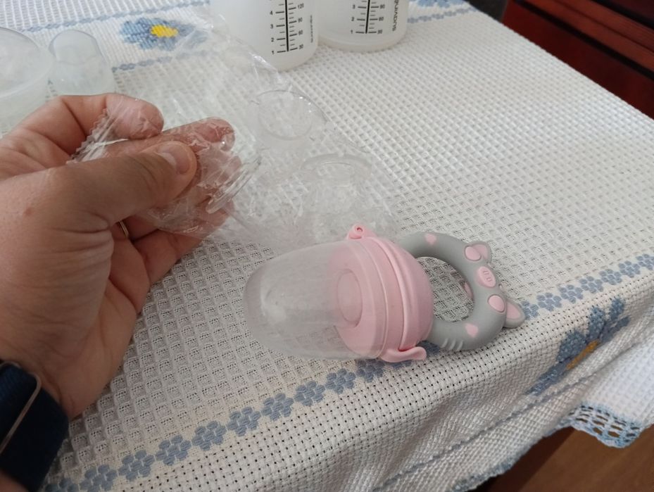 Vendo bomba de tirar leite com acessórios