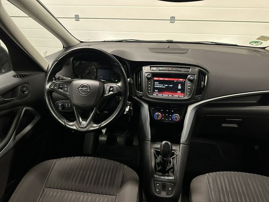 Opel Zafira Opel Zafira 1.4 Turbo 7 osobowy NAVI Zadbany REJ PL GWARANCJA