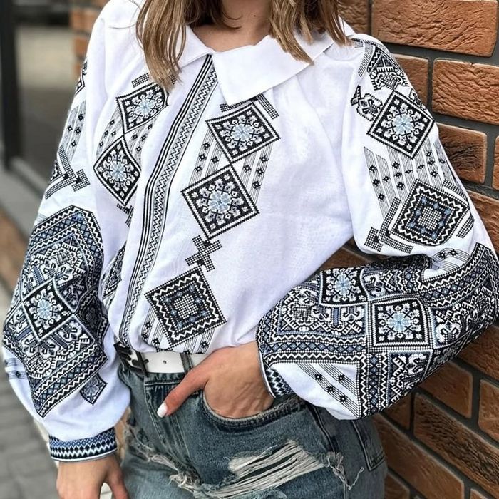 Жіноча вишиванка"Святкова"