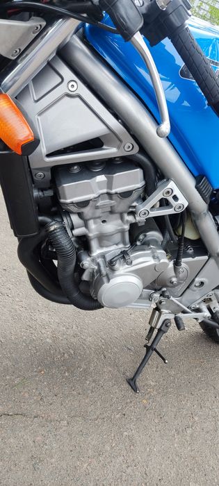 Honda CB-1 (NC27)