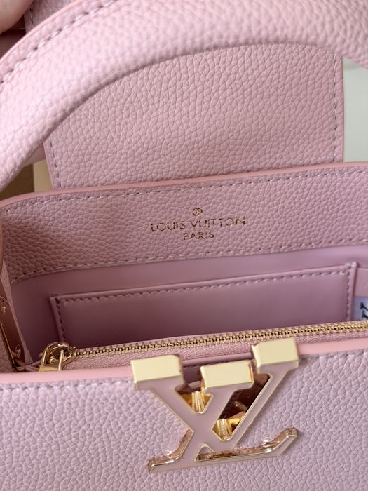 Сумка Louis Vuitton Capucines рожева