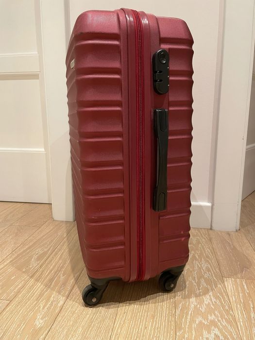 Średnia walizka Wittchen