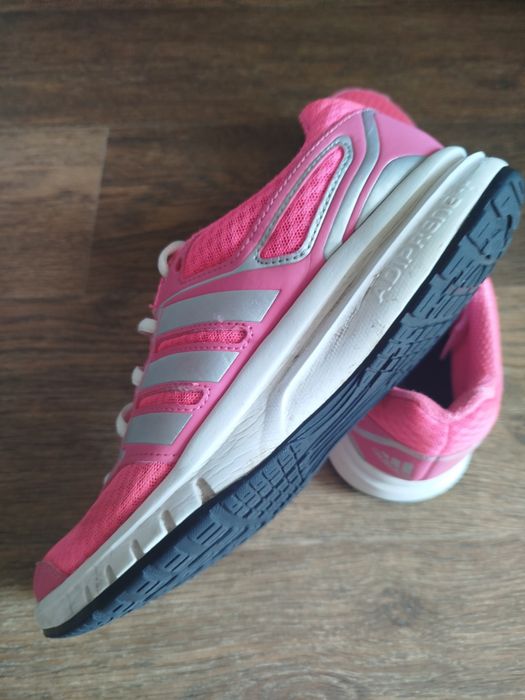 Кросівки adidas ,26.5см