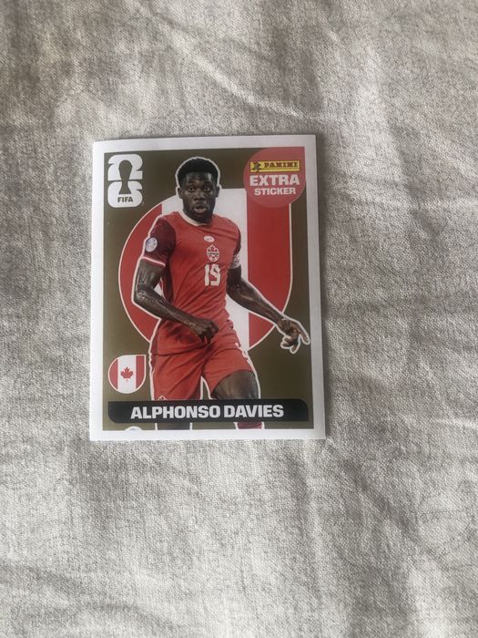 Extra Sticker 2026 Alphonso Davies Ouro
