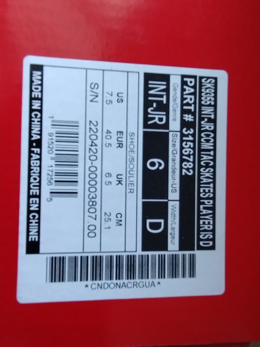 Łyżwy CCM 9355 r.40,5 nowe tanio