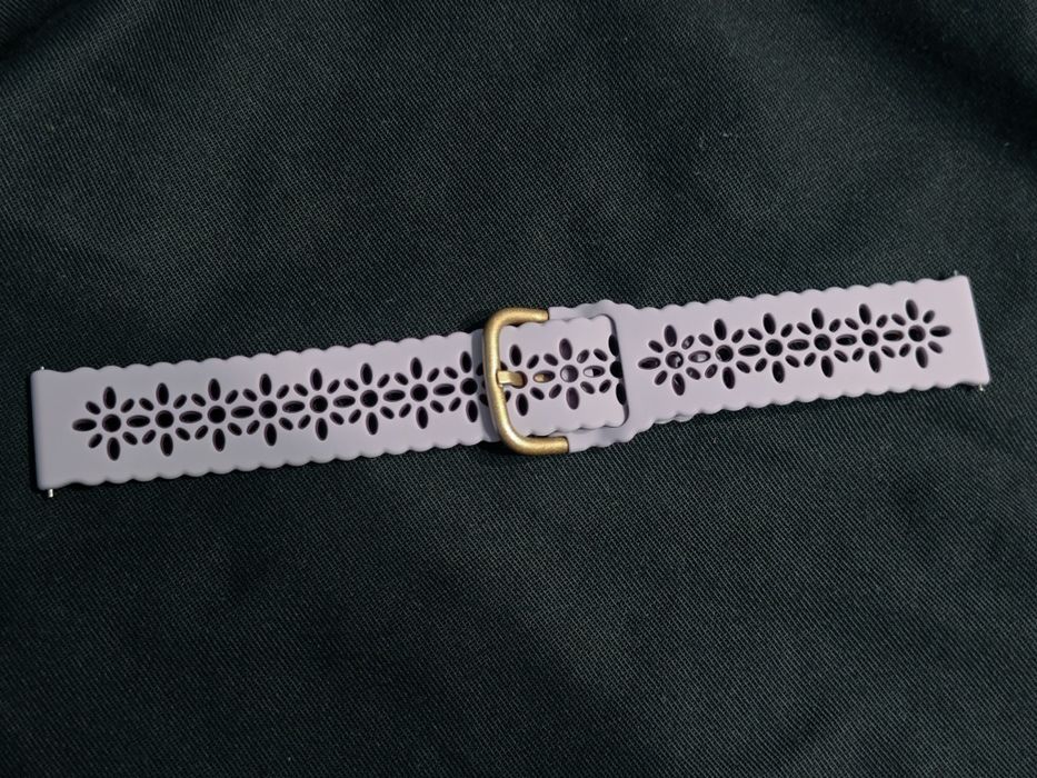 Prześliczna delikatna silikonowa opaska. Rozmiar 20mm