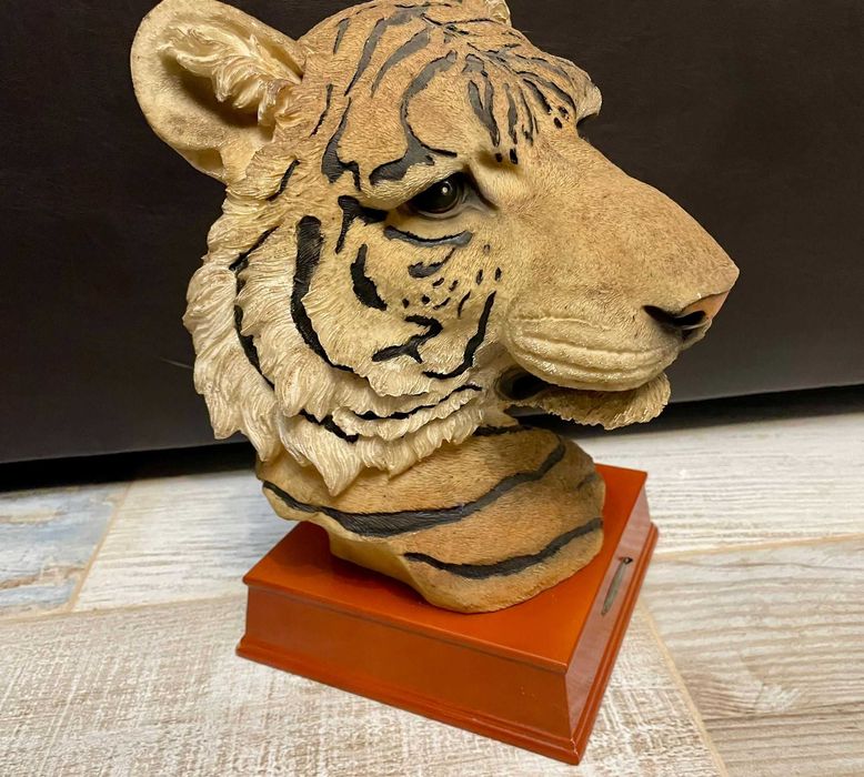 Tigres e outros felinos antigos e vintage