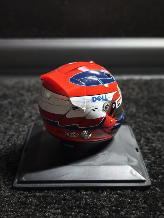 Kolekcjonerski kask Roberta Kubicy