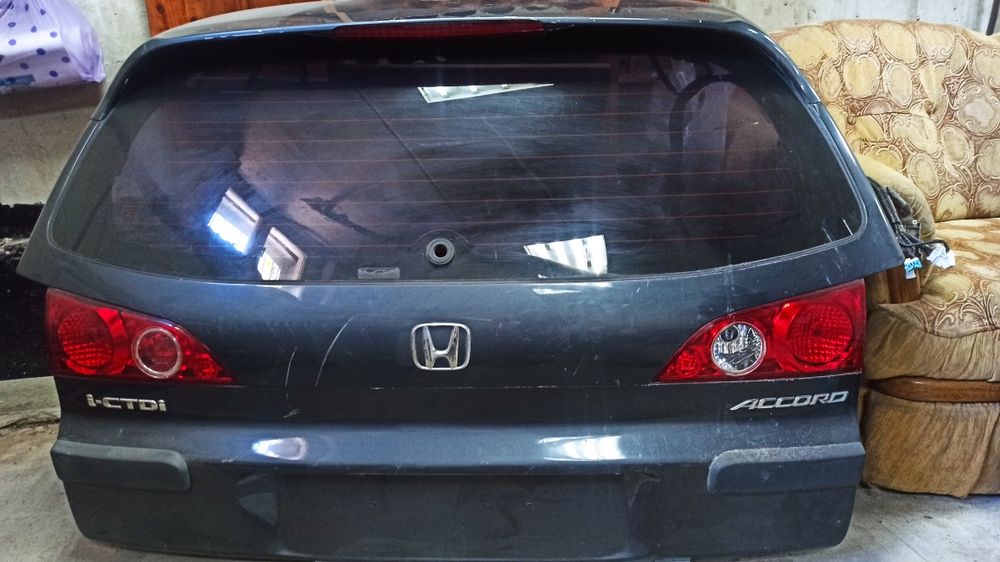 Ляда ,крышка ,honda accord универсал
