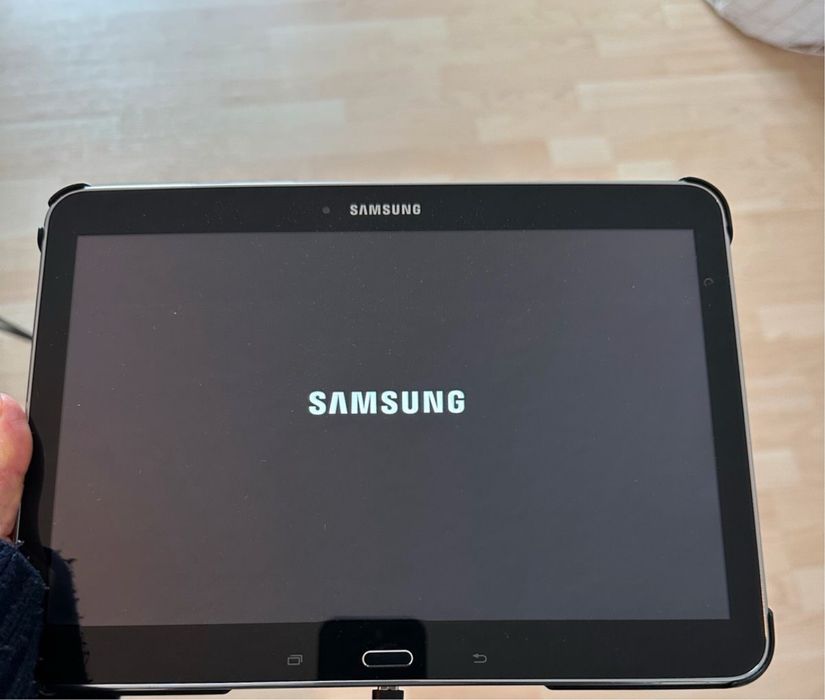 Продам планшет Samsung Galaxy Tab 4