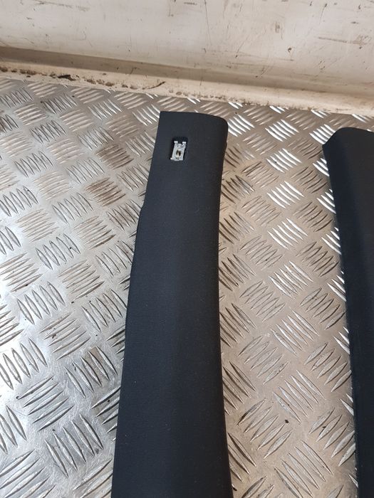 Osłona Słupka Czarna Przód Prawa 7058332  + Lewa 7058331 Bmw E90