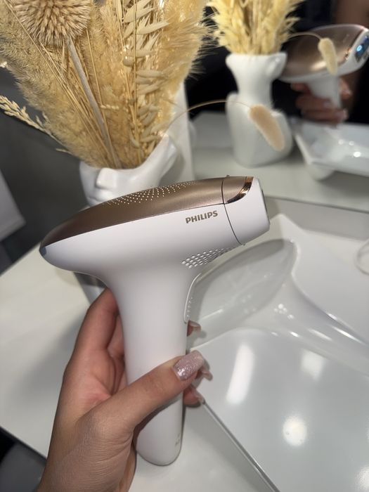 Фотоепілятор Philips Lumea Advanced