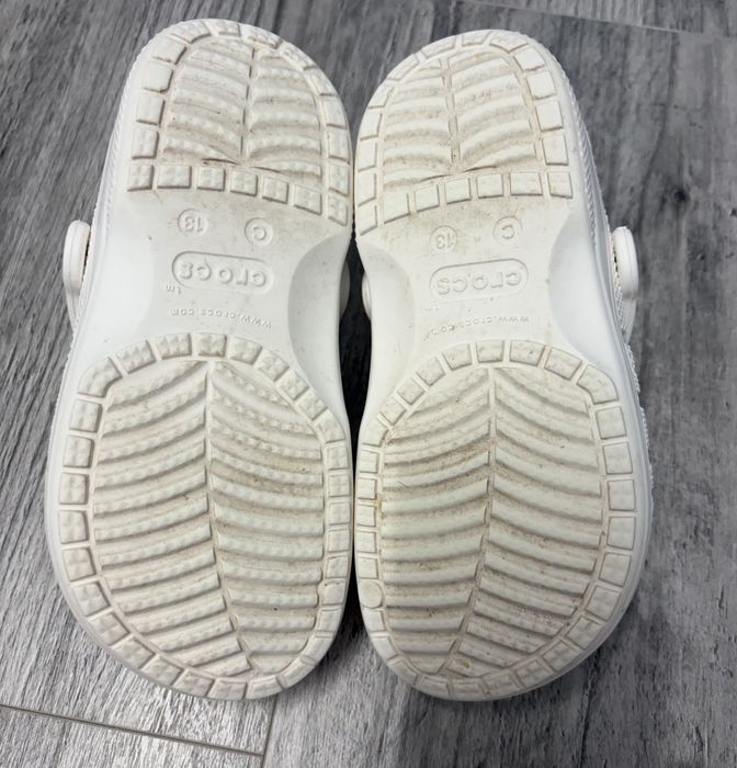 Crocs C13 z przypinkami Sanrio