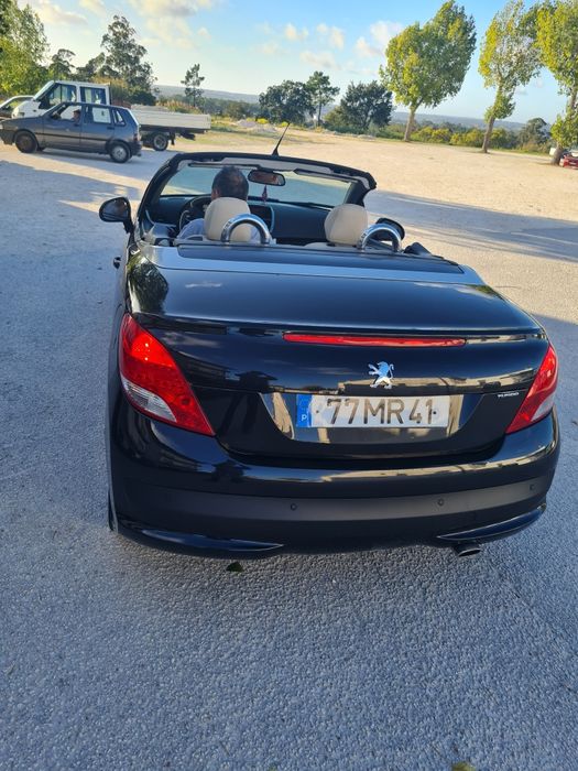 Vendo Peugeot 207 2012 a gasóleo descapotável