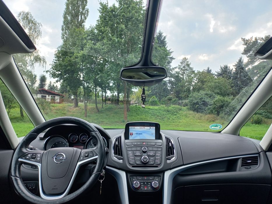 Zafira C 1.6 turbo LPG , bogate wyposażenie.