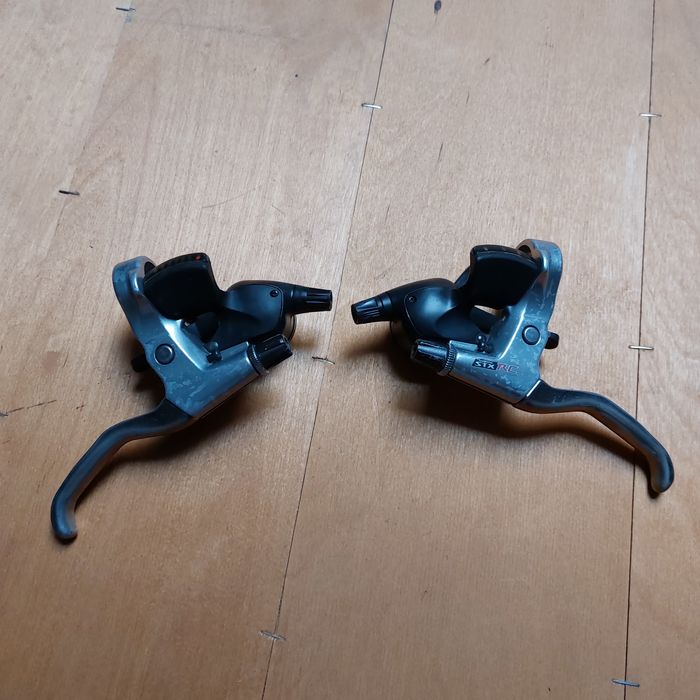 Klamkomanetki Shimano STX RC ST-MC33 3x7