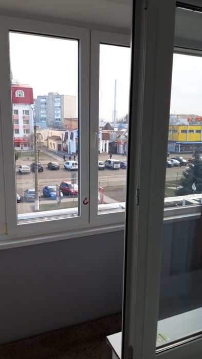 Навпроти КУРОРТУ в ЦЕНТРІ вул. Гоголя 139.