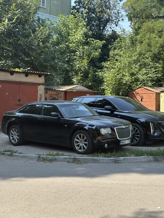 Капот двері фари Chrysler 300c