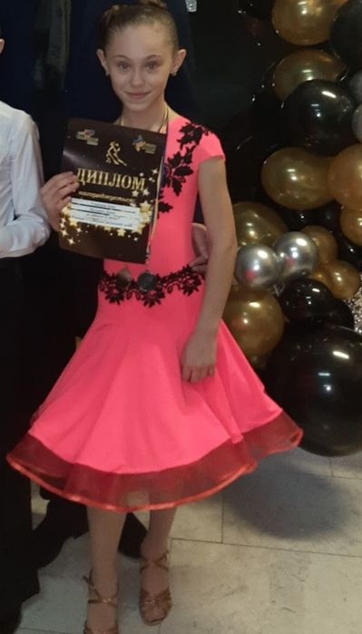 Плаття для латини