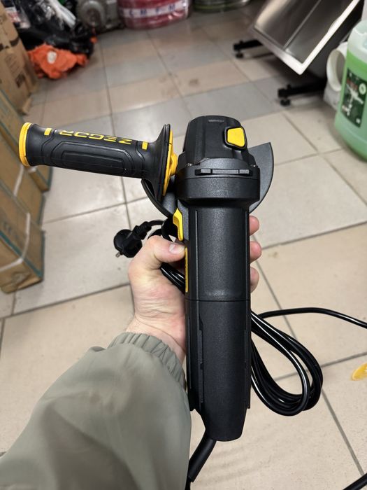 Кутова шліфмашинка Zegor: 1 150 грн. - Электроинструмент Волочиск