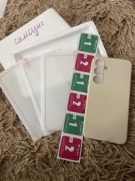 Чехол та 3 скла на Samsung S24