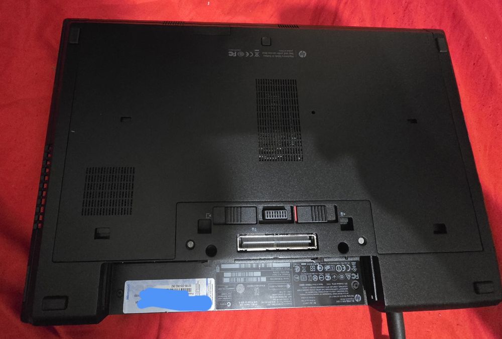 Laptop HP 8570p i5 8GB SSD radeon port rs232