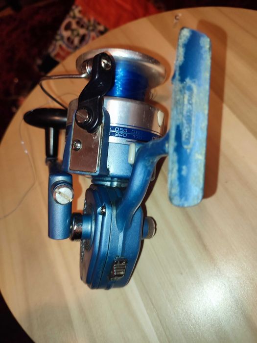 Carreto de pesca vintage Shakespeare 2450 DC fabricado no Japão