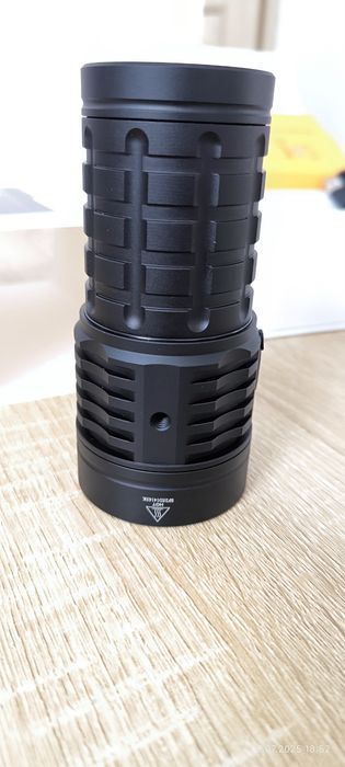 NOWA latarka Sofirn Q8 Plus -  16000 lm. wraz z 3 szt. akumulatorów.