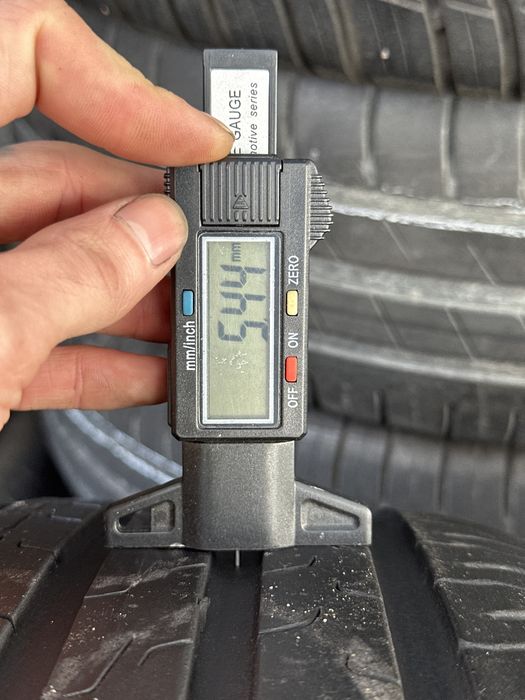 Opony letnie Continental 235/50r19