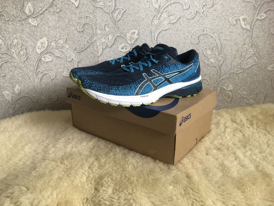 Кросівки Asics Gel GT2000 9 бігу і повсякдення 46 45,5 45 44,5 30 29,5