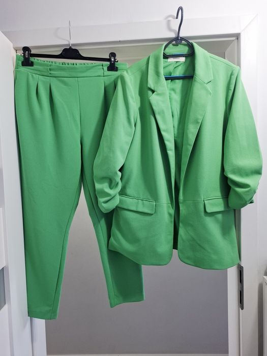 Zielony garnitur damski marynarka żakiet spodnie Reserved xl 42