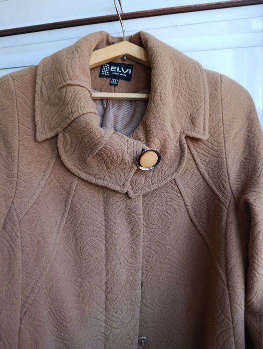 Стильне жіноче пальто ELVI, бежеве, демісезон