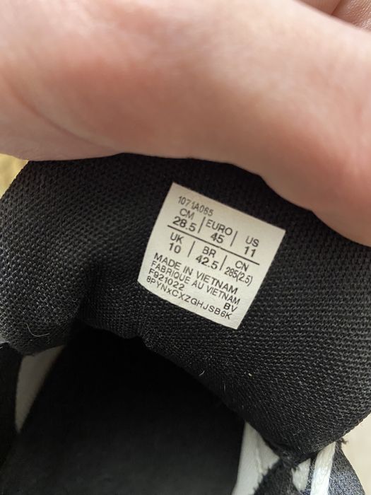 Кросівки Asics Gel-Tactic (45 розмір,28.5 см)