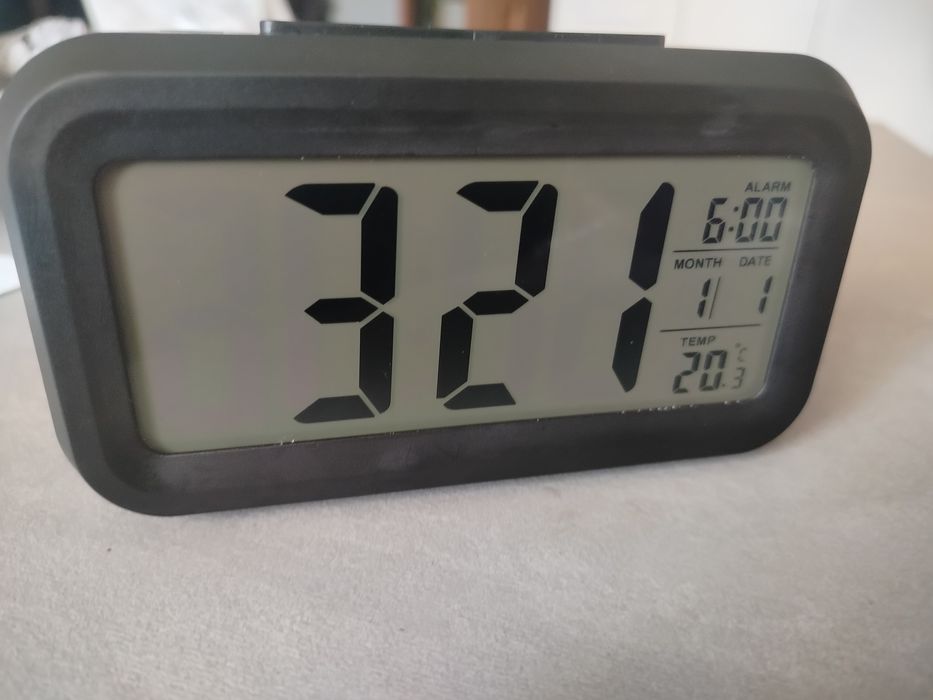 Budzik zegarek cyfrowy LCD nowy