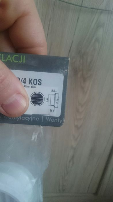 Nowe kratki wentylacyjne nowa kratka wentylacyjna 4 szt.