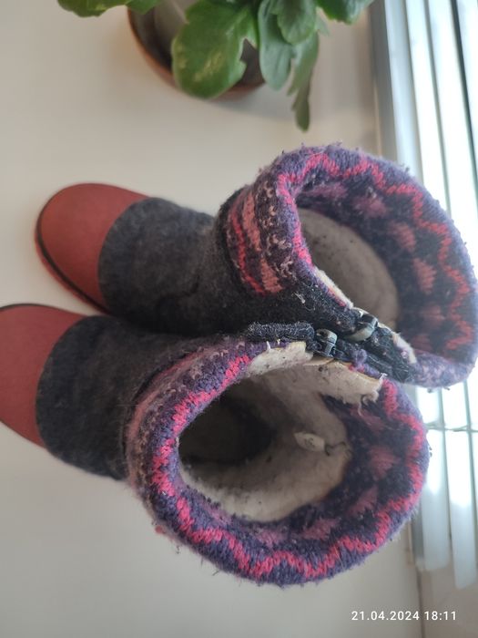 Валянки для дівчинки зимні 30р.