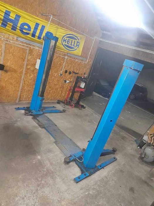 Sprzedam podnośnik dwukolumnowy