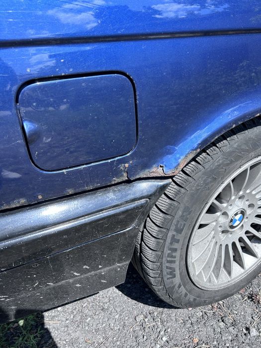 BMW 5 Series 1992 VIN WBAHB51070BD98803 фото оголошення 5 з 8
