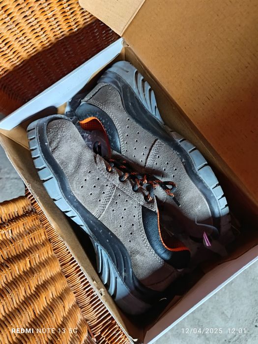 Sapatos/Tênis biqueira de aço