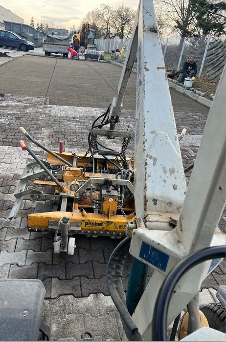 Brukarstwo maszynowe układanie kostki , prace ziemne