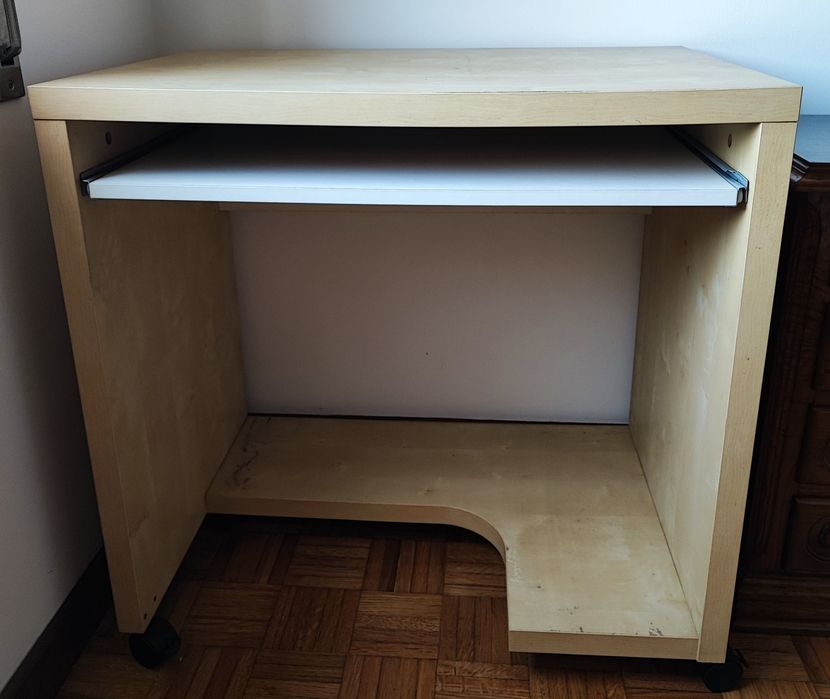 Secretária para computador