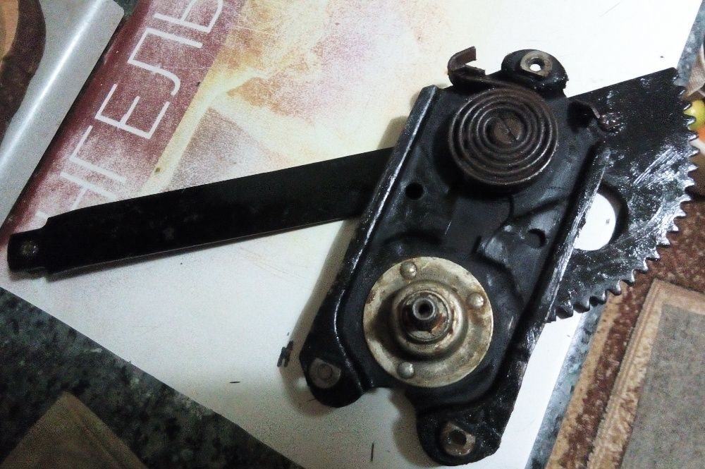 Продам СТЕКЛОПОДЪЁМНИК для грузового автомобиля ГАЗ