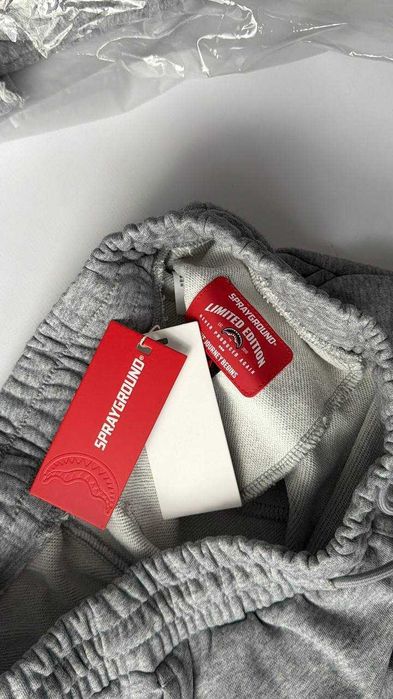 Шорти sprayground