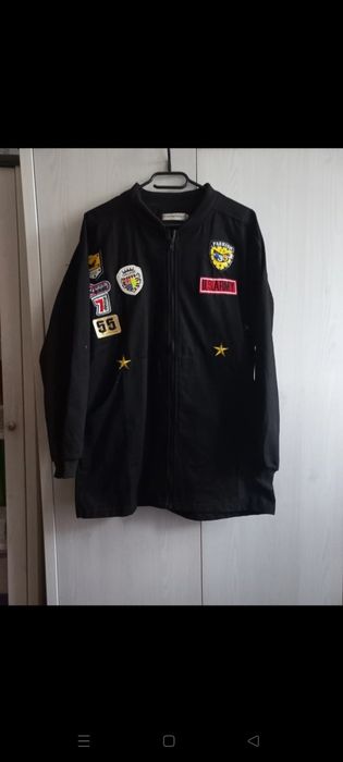 Kurteczka czarna z naszywkami