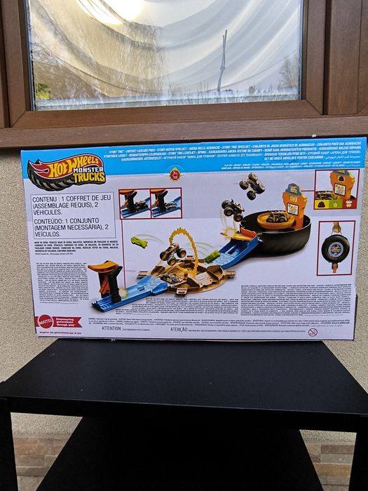 hot wheels monster truck zestaw kaskaderska arena + 2 autka, zestaw