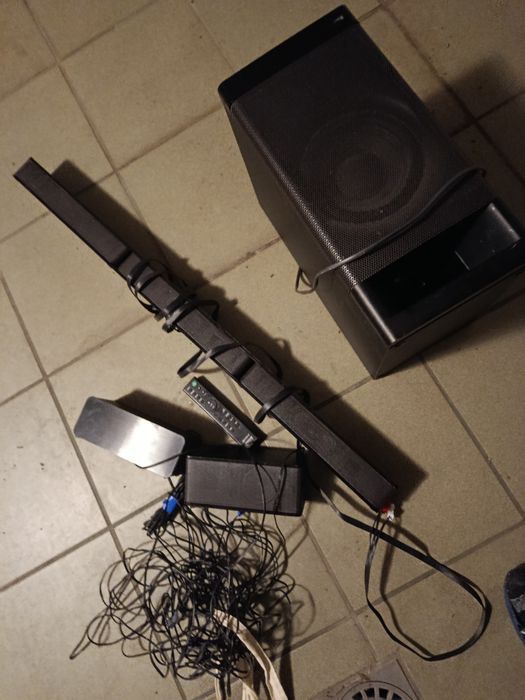 Sprzedam kino domowe głośniki sony uszkodzone