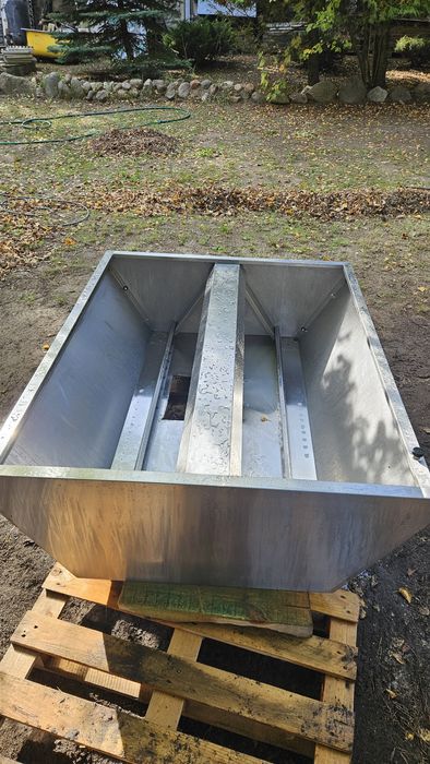 Okap gastronomiczny ze stali nierdzewnej z filtrami – 150 cm