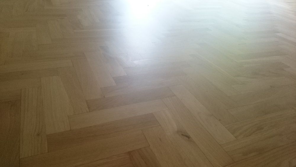 cyklinowanie podlóg  renowacjaa  schody drzwi