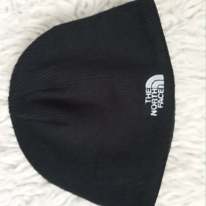 Продам шапочки The North Face (TNF), шарф, хомут