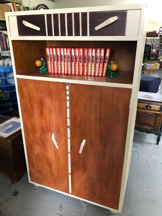 Guarda Fatos dos anos 70, remodelado.